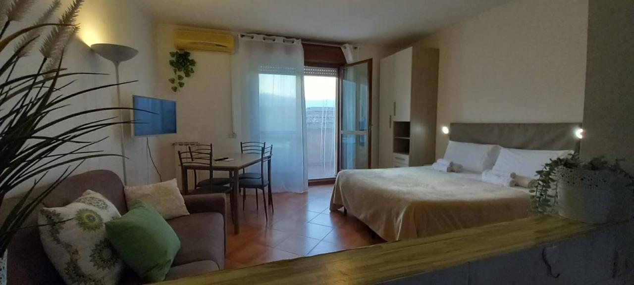 Alloggio Turistico A Via Modugno Vitinia Esterno foto