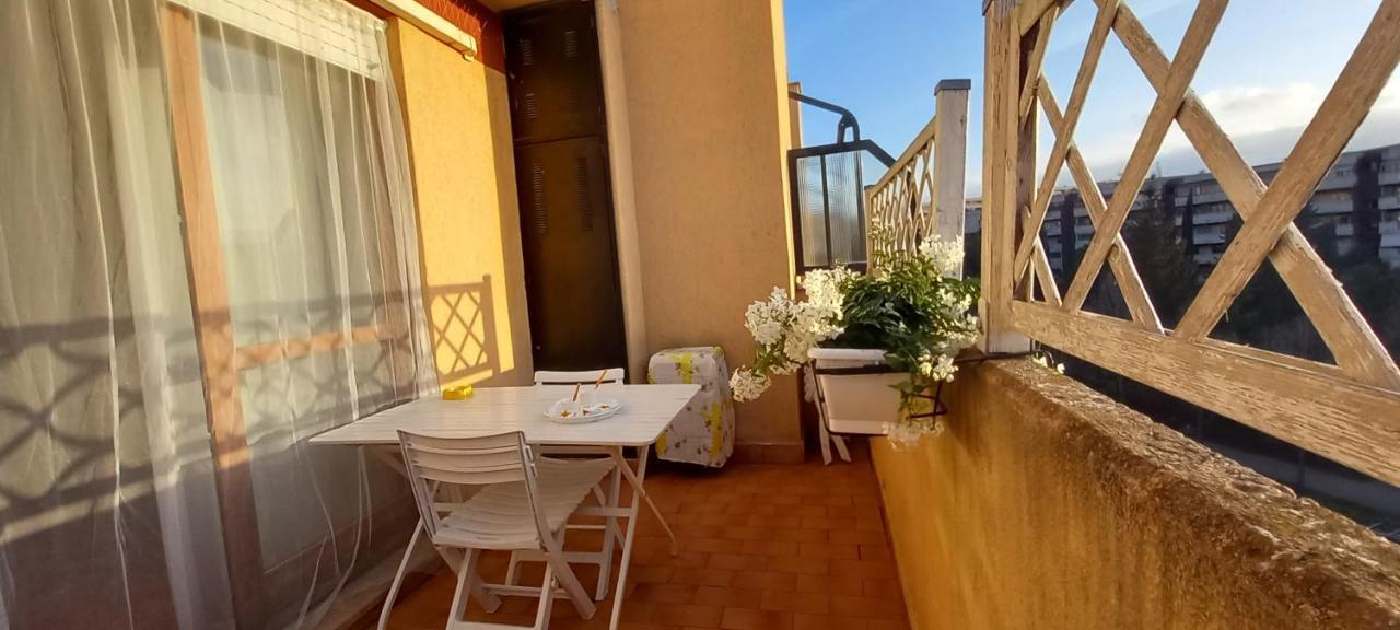 Alloggio Turistico A Via Modugno Vitinia Esterno foto